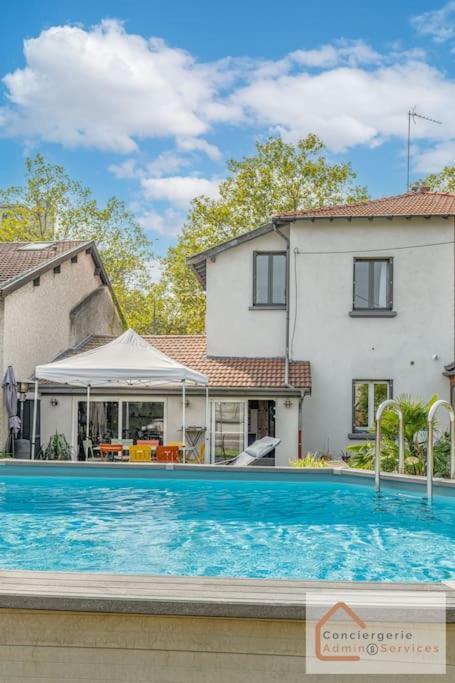 Maison A Lyon Parilly Avec Piscine, Jardin, Parking Prive & Proche Eurexpo Vénissieux Extérieur photo