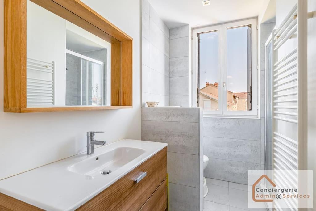 Maison A Lyon Parilly Avec Piscine, Jardin, Parking Prive & Proche Eurexpo Vénissieux Extérieur photo